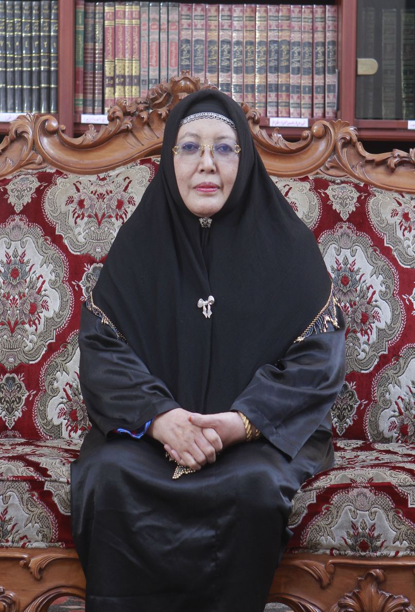 Nyai Hj. Shofiatul Mu’awanah
